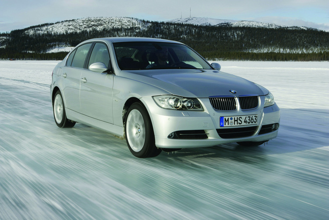 BMW 325i xDrive Auto (E90) LCI BMW 325i xDrive Auto (E90) LCI