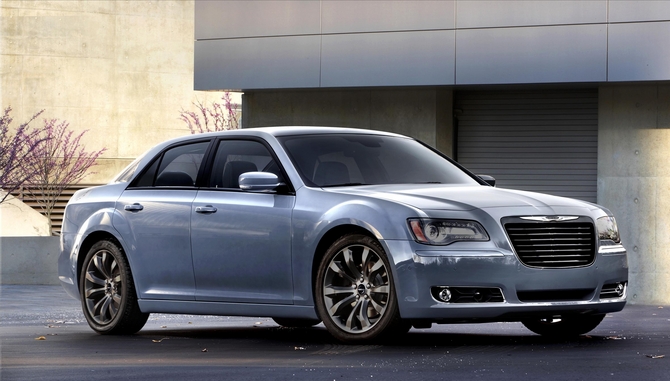 The Chrysler 300S gets mild changes to the exterior like body-color trim The Chrysler 300S gets mild changes to the exterior like body-color trim