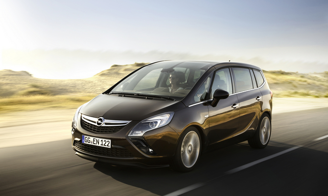 Opel Zafira Tourer 2.0 BiTurbo CDTI Opel Zafira Tourer 2.0 BiTurbo CDTI
