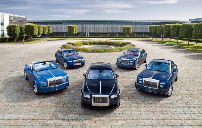 A Rolls-Royce conta atualmente com uma gama de dois modelos A Rolls-Royce conta atualmente com uma gama de dois modelos