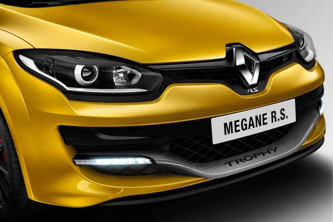 Renault recently revealed that it would try to surpass the eight minute mark at Nürburgring with a new vehicle Renault recently revealed that it would try to surpass the eight minute mark at Nürburgring with a new vehicle