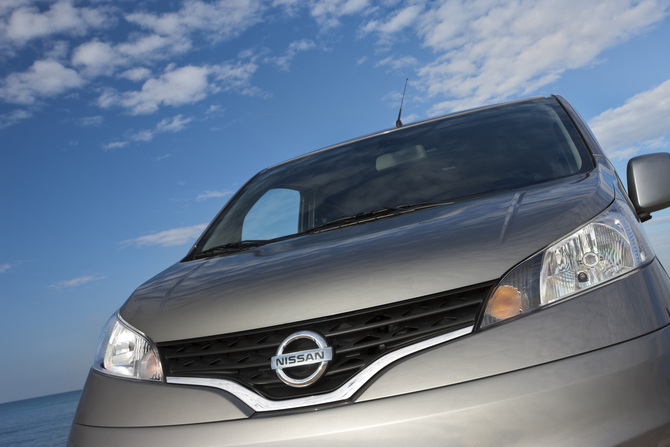 Nissan NV200 High Roof 2500 S V6 Nissan NV200 High Roof 2500 S V6