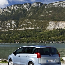 Peugeot 5008 Sport 1.6 HDi 112 CVM6 Peugeot 5008 Sport 1.6 HDi 112 CVM6