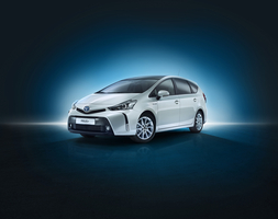 The hybrid seven-seater has been on sale in Europe since 2012 and now receives a new front and rear design and new safety systems