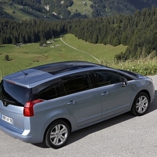 Peugeot 5008 Sport 2.0 HDi 163 AM6 Peugeot 5008 Sport 2.0 HDi 163 AM6