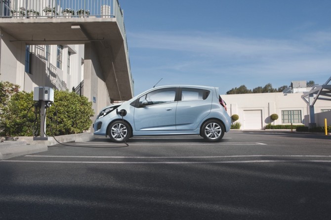 The quick charger will take 20 minutes to charge the car The quick charger will take 20 minutes to charge the car