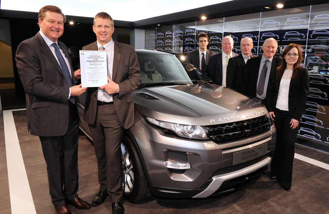 Jaguar Land Rover Wants More UK Teens to Become Engineers Jaguar Land Rover Wants More UK Teens to Become Engineers