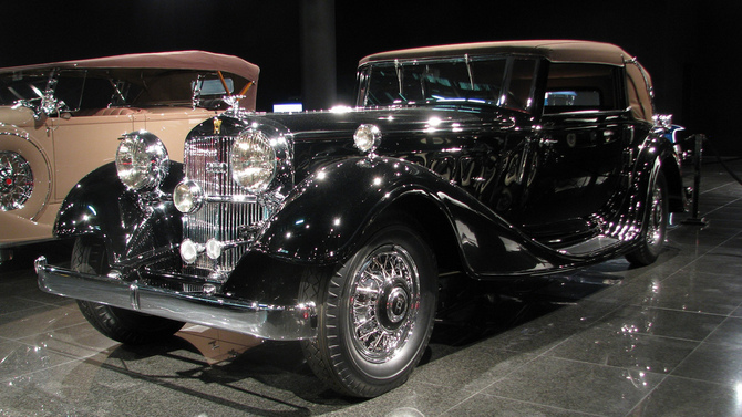 Horch 670 V12 Sport Cabriolet Horch 670 V12 Sport Cabriolet