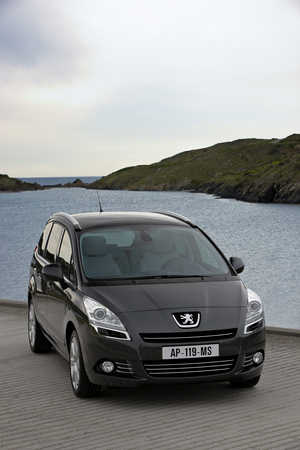 Peugeot 5008 1.6 HDi Exclusive Peugeot 5008 1.6 HDi Exclusive