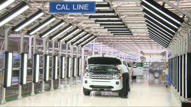 Jaguar Land Rover Wants More UK Teens to Become Engineers Jaguar Land Rover Wants More UK Teens to Become Engineers