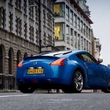 Nissan 370Z 3.7 328 Base Nissan 370Z 3.7 328 Base