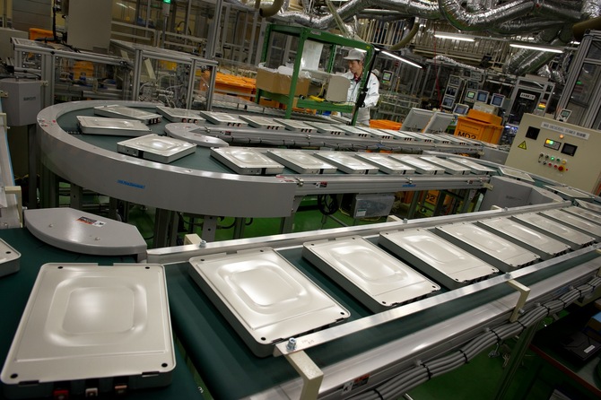 Nissan refines it production processes for batteries at the Zama plant Nissan refines it production processes for batteries at the Zama plant