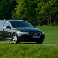 Volvo V70 D5 Start/Stop Summum Volvo V70 D5 Start/Stop Summum