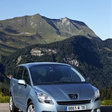 Peugeot 5008 Executive 1.6 HDi 112 CVM6 Peugeot 5008 Executive 1.6 HDi 112 CVM6