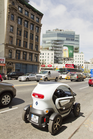 Twizy fait escale à New-York city ! Twizy fait escale à New-York city !