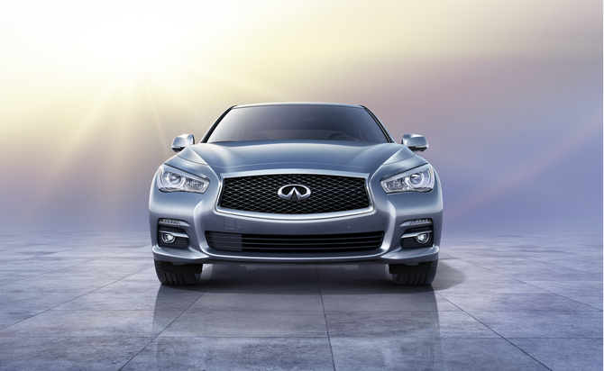 Ce tout nouveau modèle incarne la nouvelle direction des Infiniti nouvelle génération et de la marque. Ce tout nouveau modèle incarne la nouvelle direction des Infiniti nouvelle génération et de la marque.