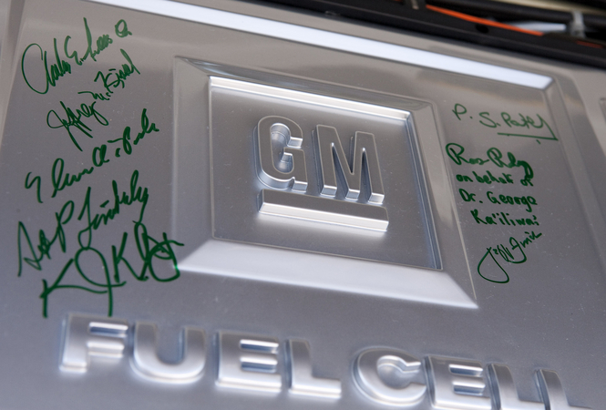 BMW and General Motors May Work Together on Fuel Cells BMW and General Motors May Work Together on Fuel Cells