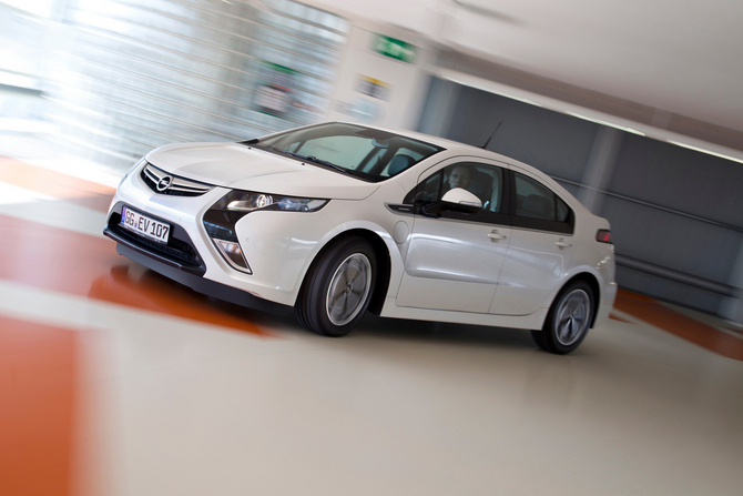 Opel Ampera is Europe's Car of the Year Opel Ampera is Europe's Car of the Year