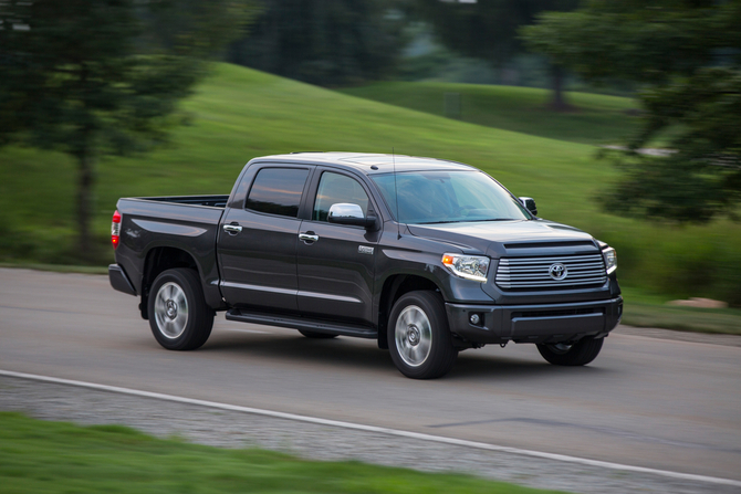 Toyota Tundra CrewMax 5.7 V8 Platinum 4x4 Toyota Tundra CrewMax 5.7 V8 Platinum 4x4