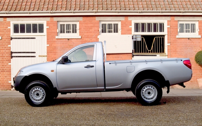 Mitsubishi L200 Mitsubishi L200
