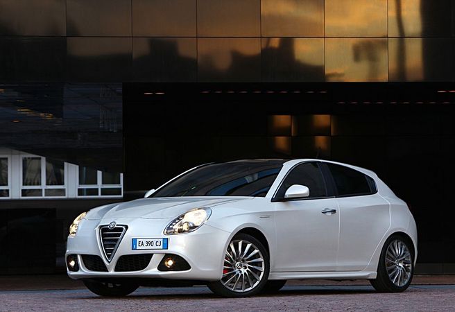 Alfa Romeo Giulietta 1.4 Multiair Turbogasolina 170cv Distinctive Alfa Romeo Giulietta 1.4 Multiair Turbogasolina 170cv Distinctive