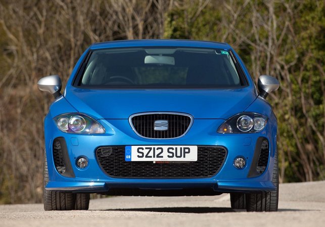 Seat Leon FR+ Supercopa Gets Interior and Exterior Upgrades Seat Leon FR+ Supercopa Gets Interior and Exterior Upgrades