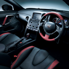 Nissan GTR Updated for 2013 with Better Response and Handling