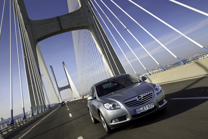 Opel Insignia 2.0 BiTurbo CDTI Opel Insignia 2.0 BiTurbo CDTI