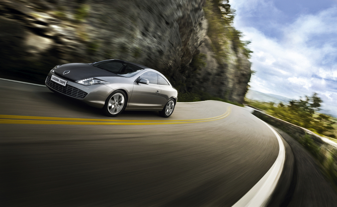 Renault Laguna Coupé 2.0 dCi FAP GT 4Control Renault Laguna Coupé 2.0 dCi FAP GT 4Control