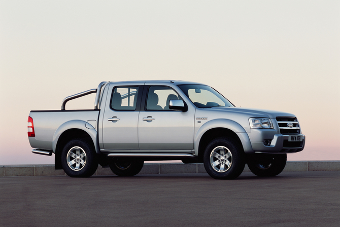 Ford Ranger 2.5TDCi XL Cabina Alongada 4x4 (chassis) 3L Ford Ranger 2.5TDCi XL Cabina Alongada 4x4 (chassis) 3L