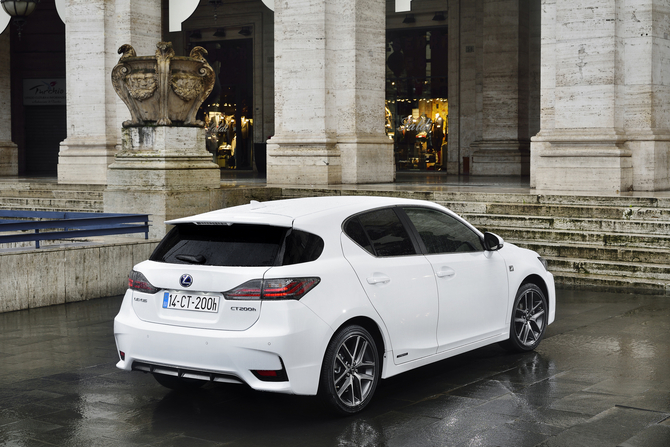 Lexus CT200h Lexus CT200h