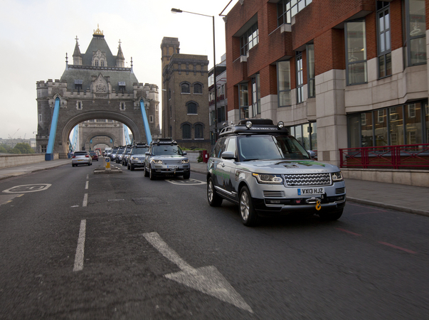 A viagem vai desde a sede em Inglaterra até à Índia ao longo da Rota da Seda A viagem vai desde a sede em Inglaterra até à Índia ao longo da Rota da Seda