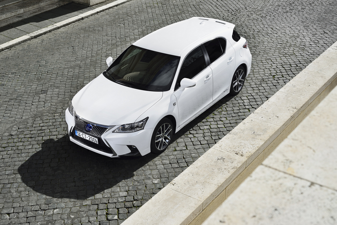 Lexus CT200h Lexus CT200h