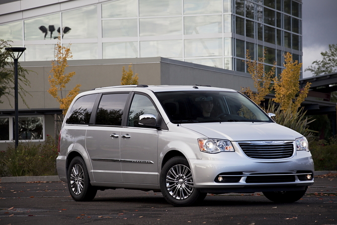 Chrysler Town & Country (modern) Touring-L Chrysler Town & Country (modern) Touring-L