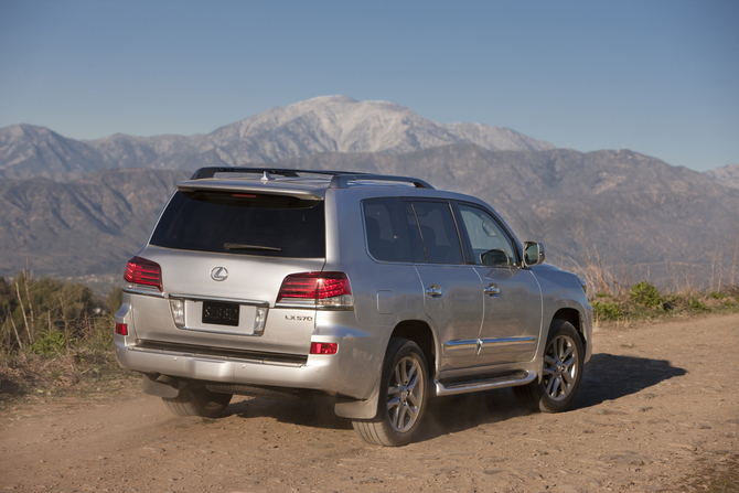 Lexus LX570 Gets New Lexus Nose and Extra Tech Lexus LX570 Gets New Lexus Nose and Extra Tech