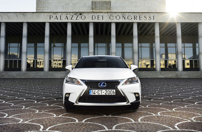 Lexus CT200h Lexus CT200h