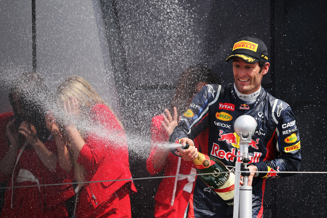 Red Bull acabou com os rumores que davam Webber como certo na Ferrari em 2013 Red Bull acabou com os rumores que davam Webber como certo na Ferrari em 2013