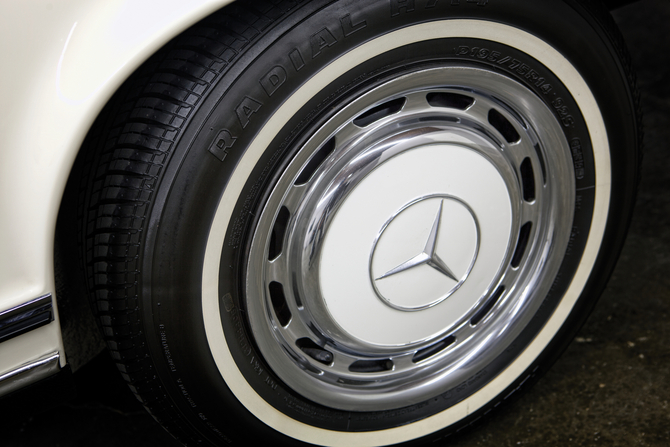 Mercedes-Benz 280 SL Automatic Mercedes-Benz 280 SL Automatic