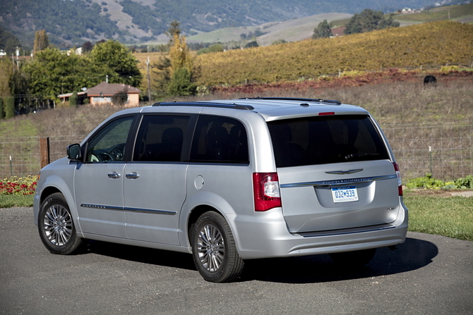 Chrysler Town & Country (modern) Touring Chrysler Town & Country (modern) Touring