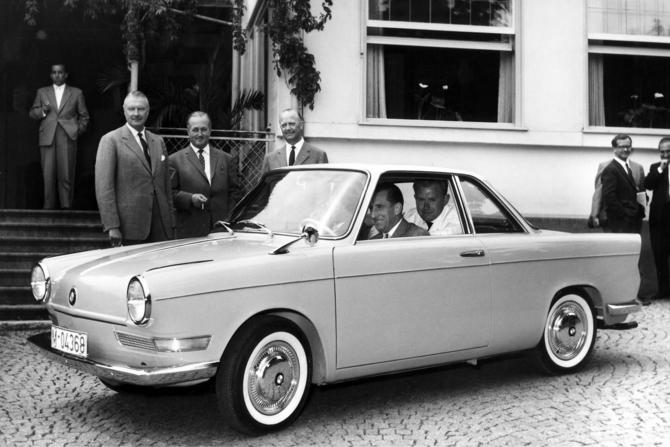 BMW 700 Coupé BMW 700 Coupé