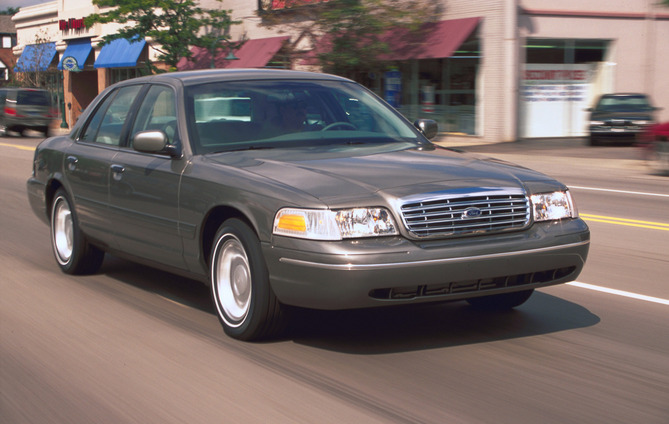 Ford Crown Victoria LX Ford Crown Victoria LX