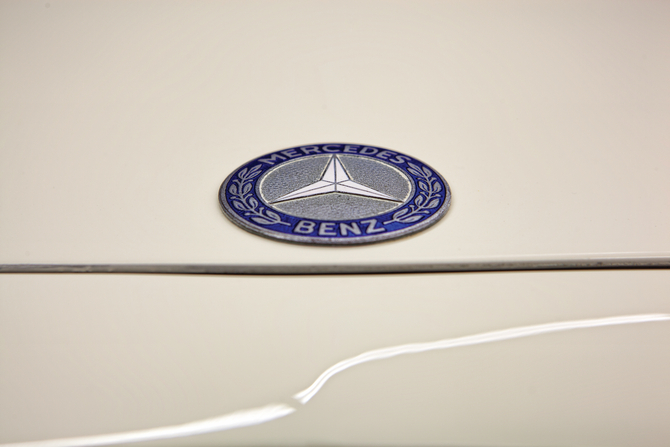 Mercedes-Benz 280 SL Automatic Mercedes-Benz 280 SL Automatic