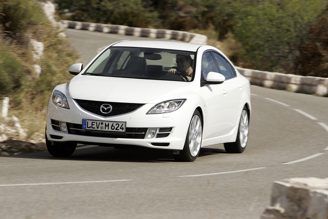 Mazda 6 i Touring Plus Mazda 6 i Touring Plus