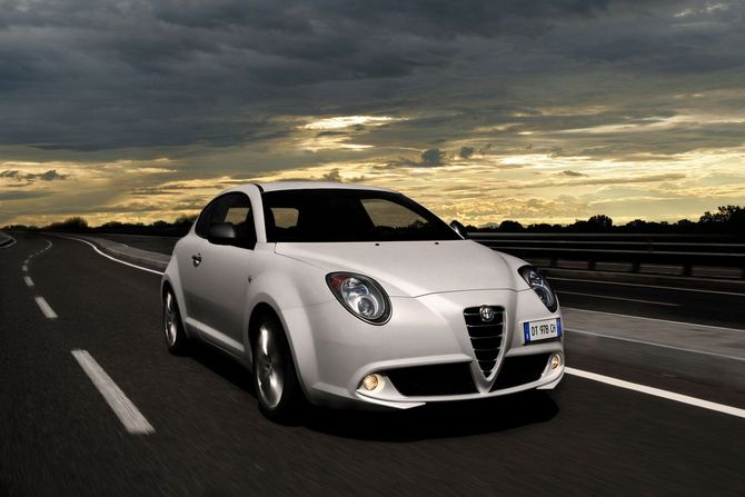 Alfa Romeo MiTo 1.4 Multiair Turbo 135cv Distinctive Alfa Romeo MiTo 1.4 Multiair Turbo 135cv Distinctive