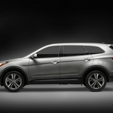 Hyundai Offering the Santa Fe in Short and Long Wheelbase Versions Hyundai Offering the Santa Fe in Short and Long Wheelbase Versions