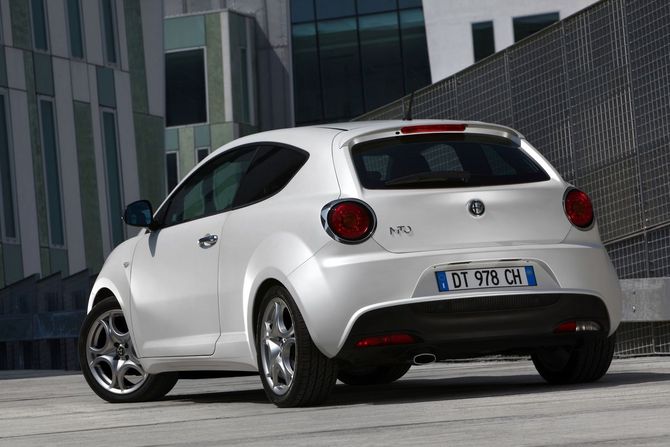 Alfa Romeo MiTo 1.4 Multiair 105cv Distinctive Alfa Romeo MiTo 1.4 Multiair 105cv Distinctive