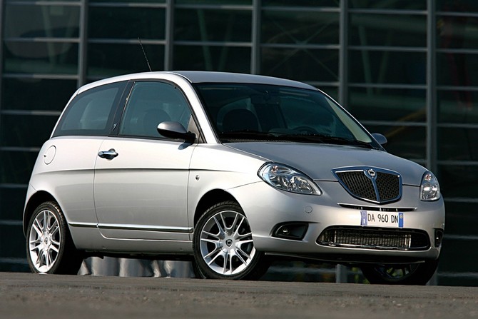 Lancia Ypsilon 1.3 JTD DFN Platino 75cv Lancia Ypsilon 1.3 JTD DFN Platino 75cv