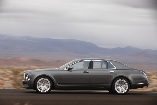 Bentley Revealing Mulsanne Mulliner Driving Specification at Geneva Bentley Revealing Mulsanne Mulliner Driving Specification at Geneva