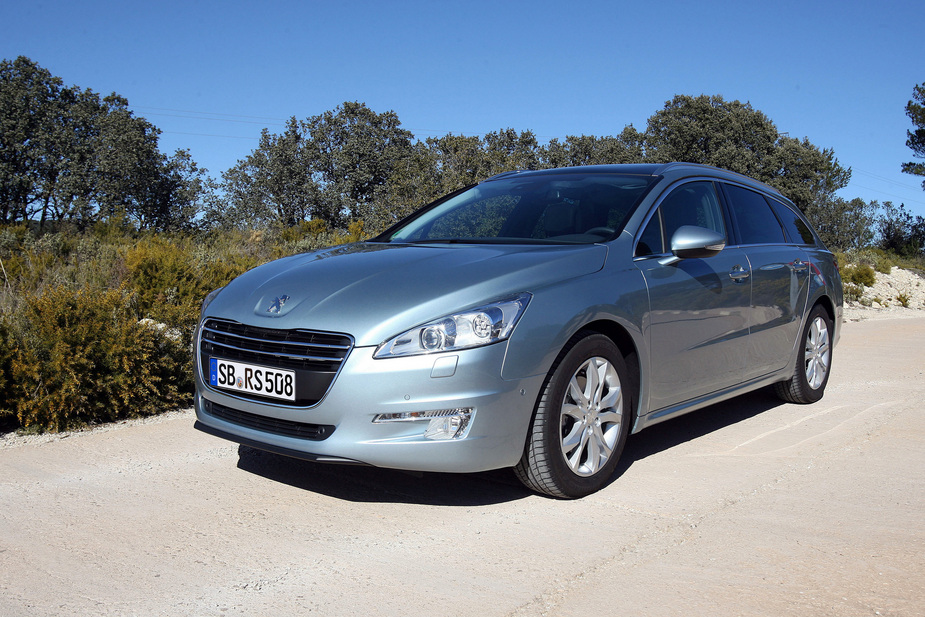 photo courtesy of Peugeot Peugeot 508 SW Access 16 HDi 112 CVM5