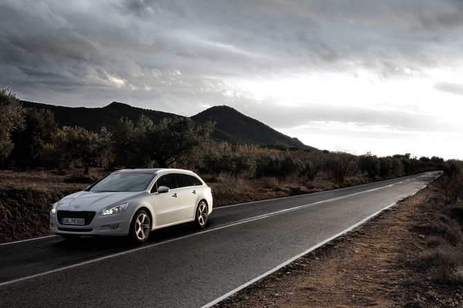 Peugeot 508 SW Active 1.6 THP 156 CVM6 Peugeot 508 SW Active 1.6 THP 156 CVM6